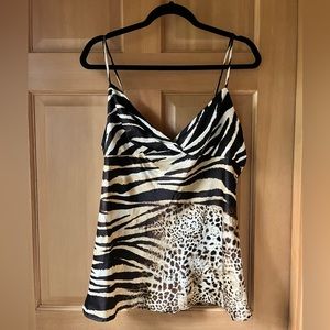Natori animal prints top